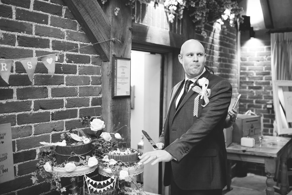 Kent wedding photographer cake